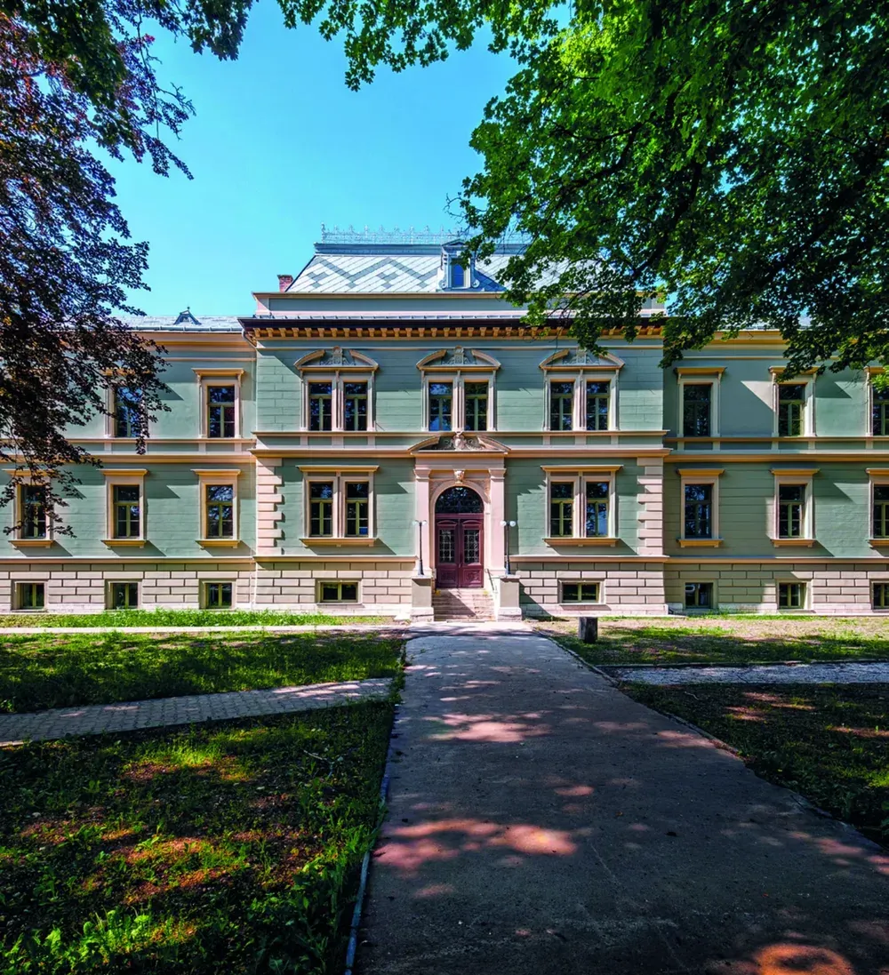 Zrekonštruovaná budova Základnej umeleckej školy